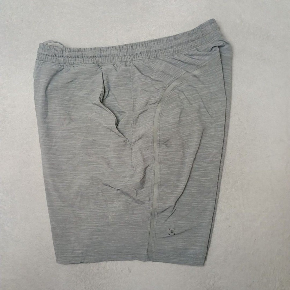 Lululemon Shorts Mens L Gray 9" Running Brief Lined Training Stretch Pockets LTT
